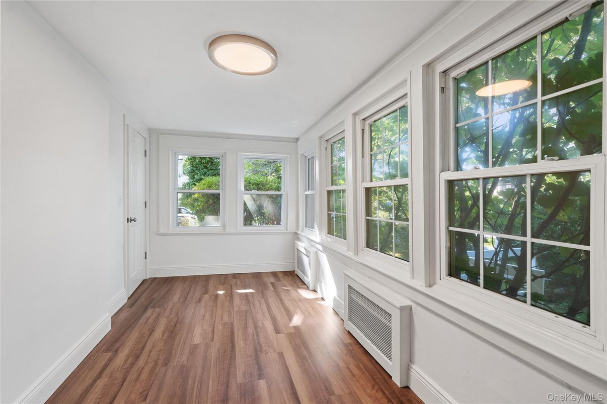 Interior, Sun Room, Wood Texture Flooring