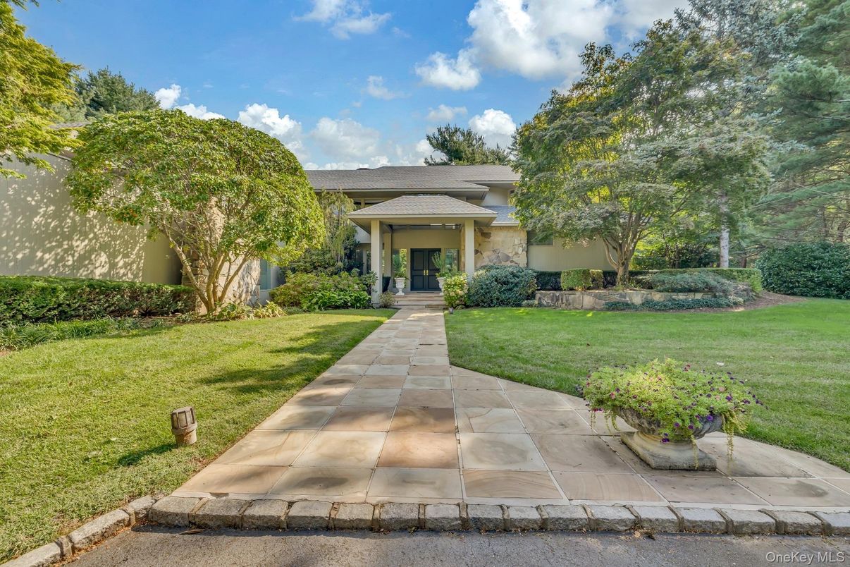 Backyard, Exterior, Facade, Ranch