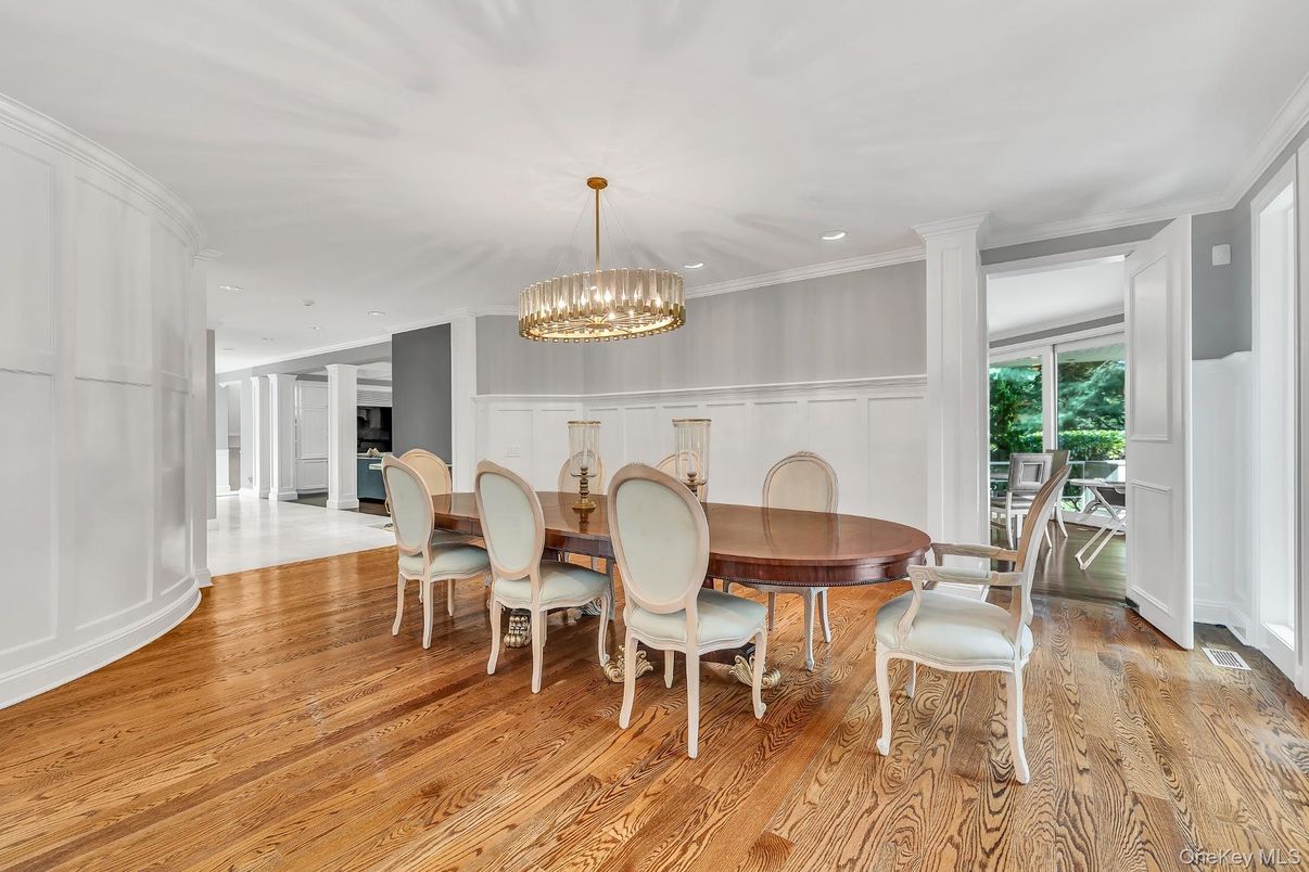 Chandelier, Dining room, Interior, Pendant Lights, Recessed Lighting, Wood Texture Flooring