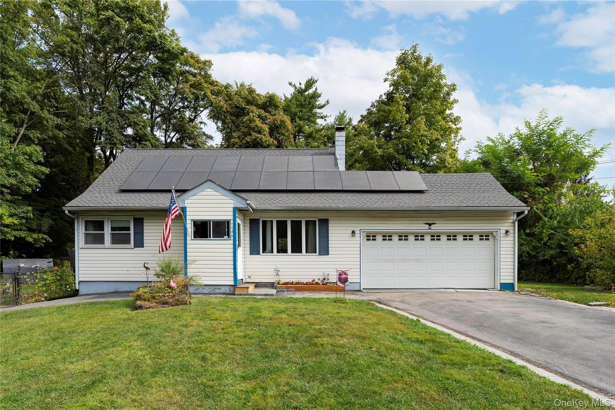 Attached, Exterior, Facade, Solar Panels, Cape Cod