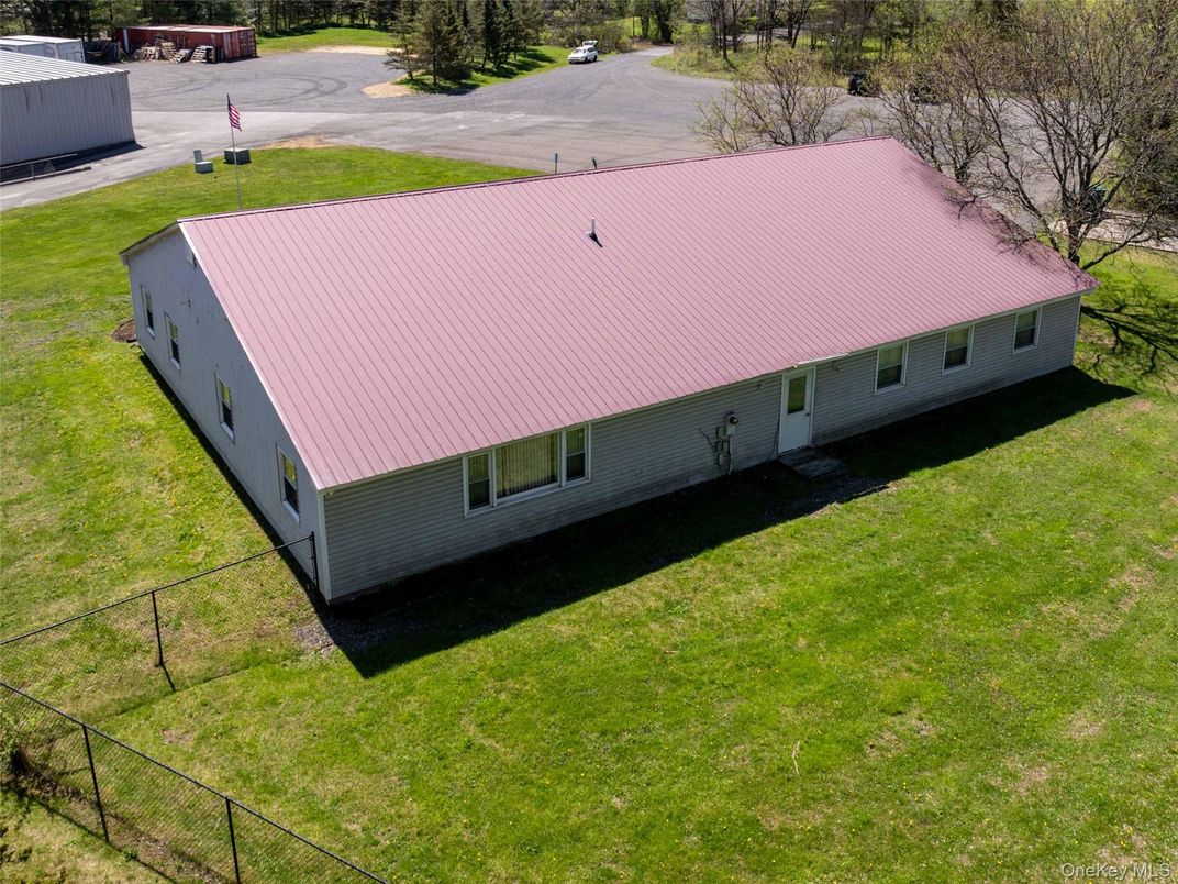 Exterior, Drone