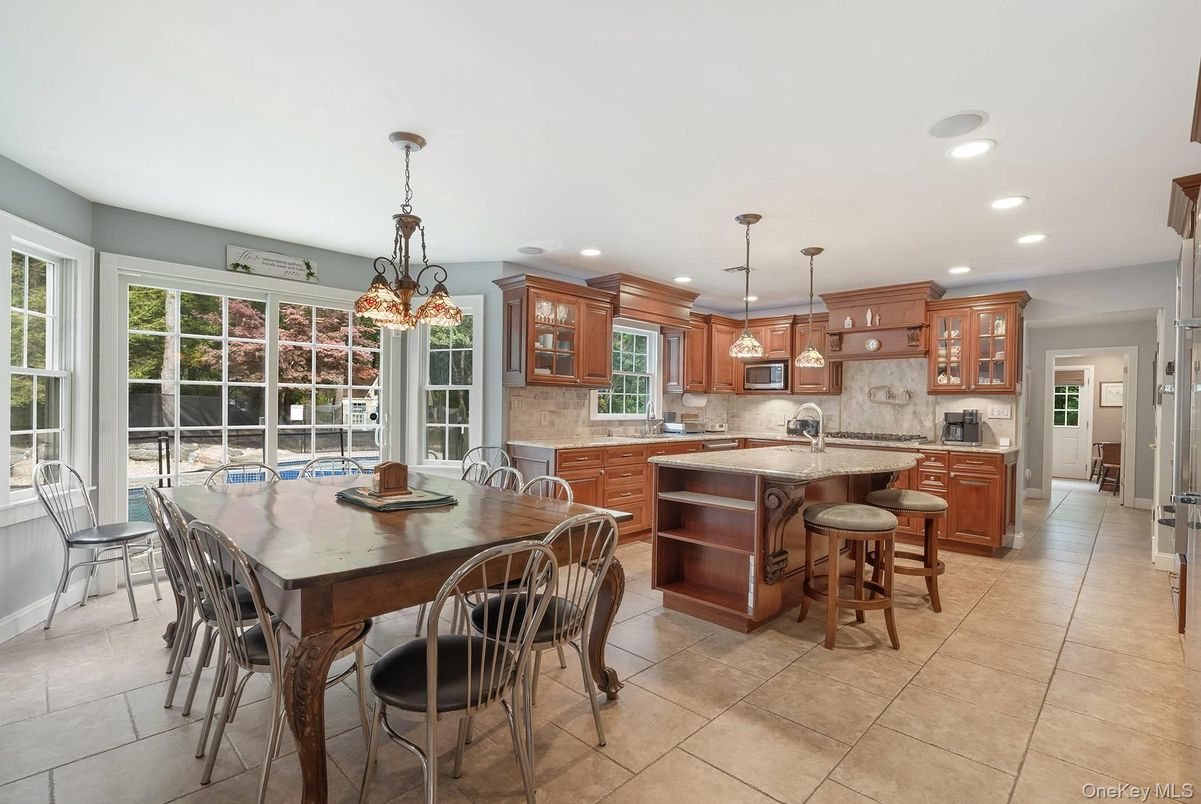 Dining room, Interior, Kitchen, Pendant Lights, Recessed Lighting