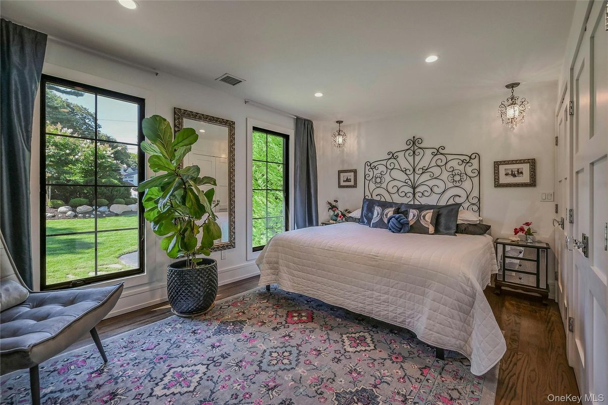 Bedroom, Interior, Pendant Lights, Recessed Lighting, Wood Texture Flooring