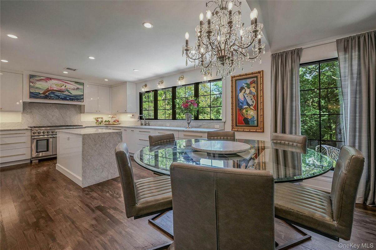 Chandelier, Dining room, Interior, Kitchen, Marble Walls, Recessed Lighting, Wood Texture Flooring