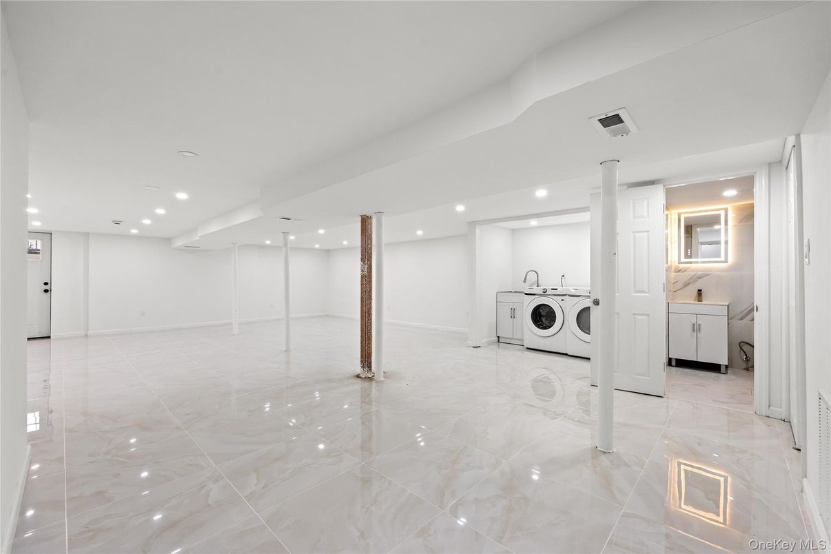 Interior, Recessed Lighting, Washer
