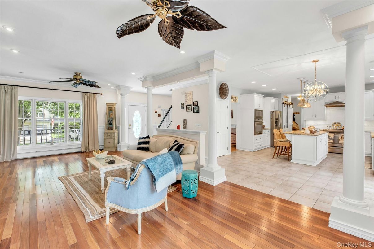 Chandelier, Interior, Kitchen, Living room, Recessed Lighting, Wood Texture Flooring