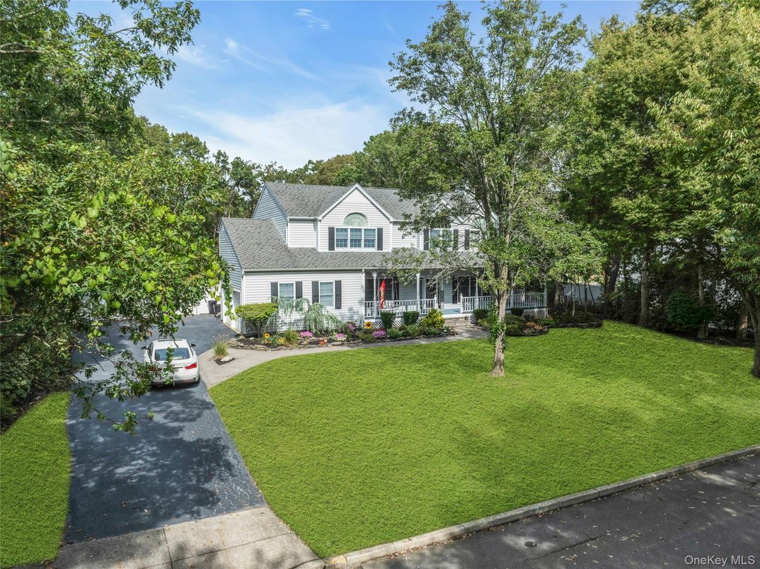 Backyard, Exterior, Facade, Cape Cod