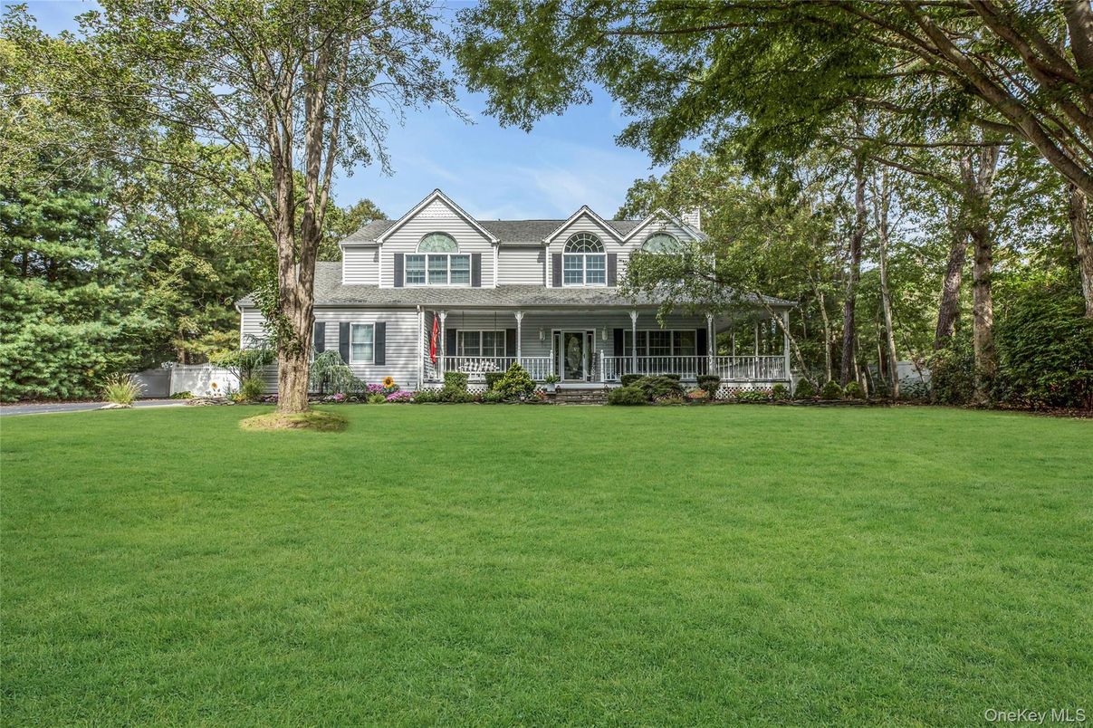 Backyard, Exterior, Facade, Cape Cod