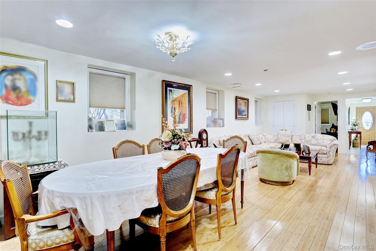 Dining room, Interior, Living room, Recessed Lighting, Wood Texture Flooring