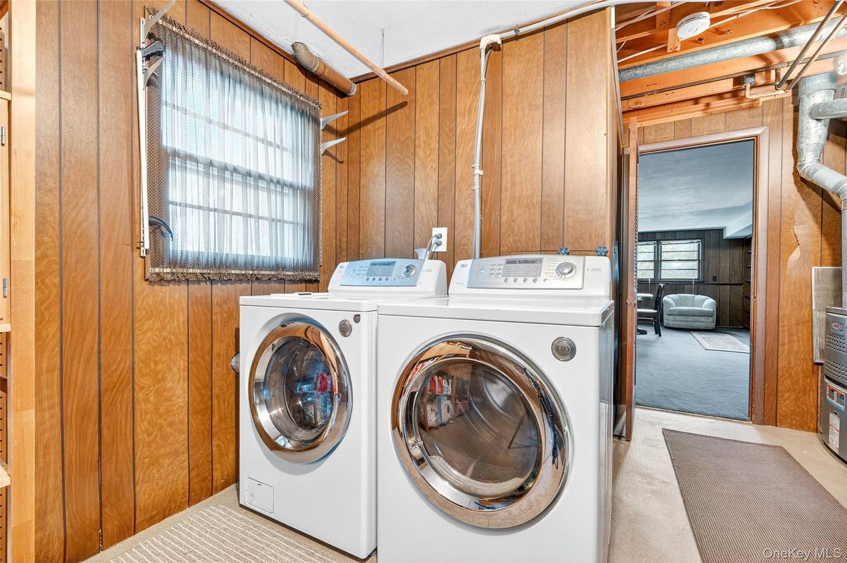 Interior, Washer, Wooden Walls