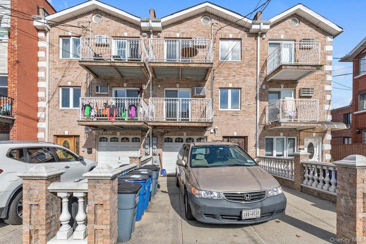 Attached, Exterior, Facade, Brick Facade, Rowhouse