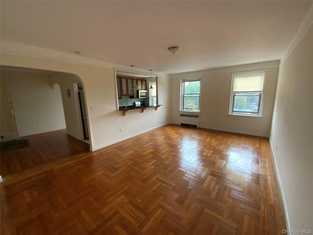 Empty room, Interior, Pendant Lights, Wood Texture Flooring