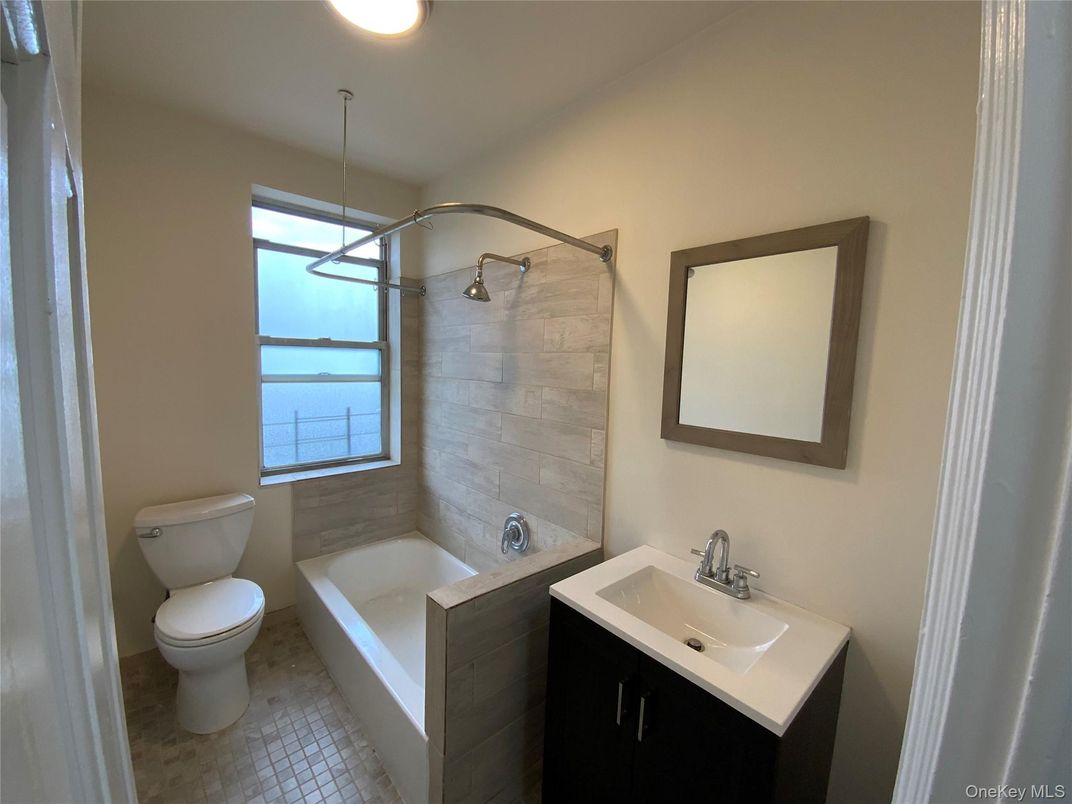 Bathroom, Interior, Pendant Lights
