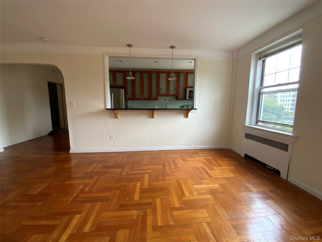 Interior, Pendant Lights, Wood Texture Flooring