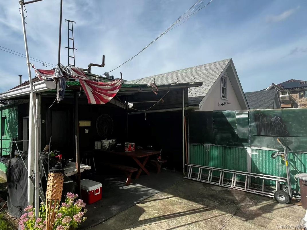 Exterior, Hot Tub
