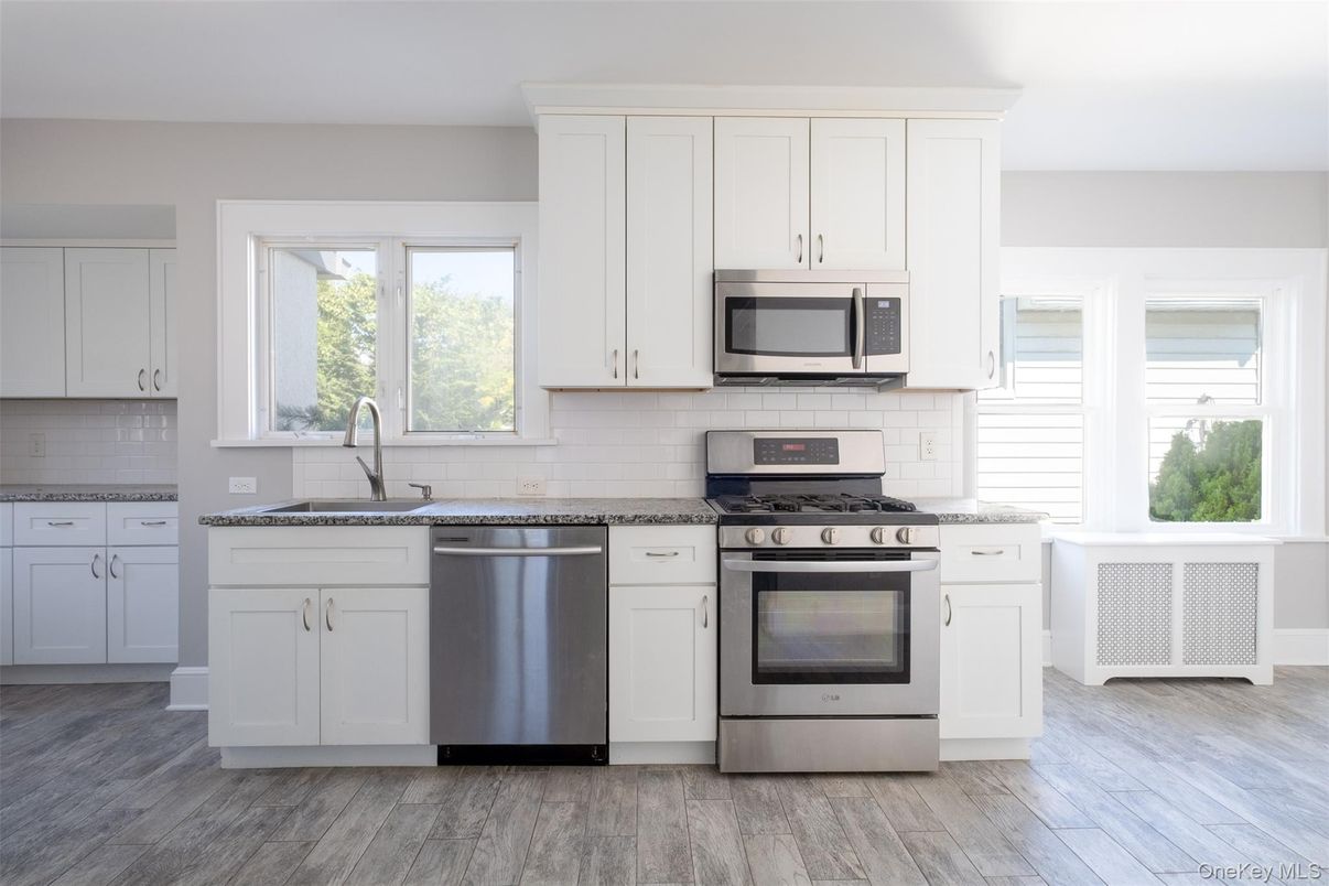 Interior, Kitchen, Stainless Steel Appliances, Wood Texture Flooring