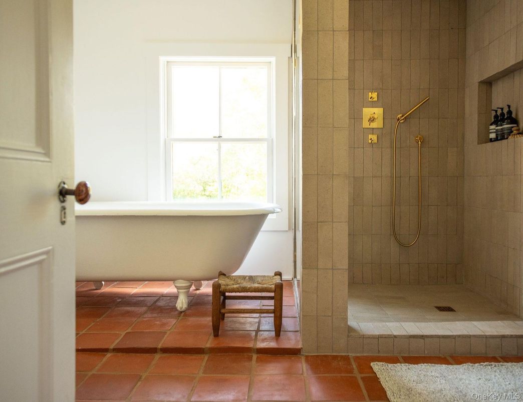 Bathroom, Free Standing Baths, Interior