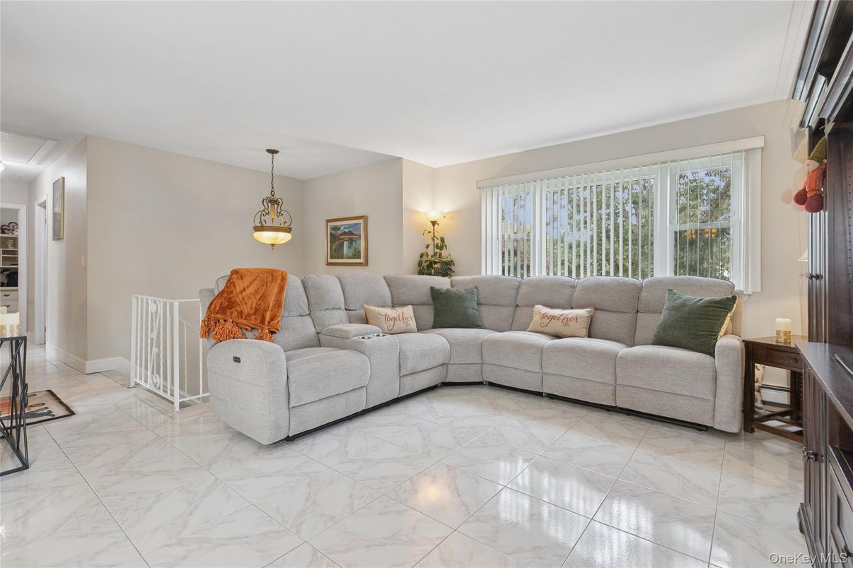 Interior, Living room, Marble, Pendant Lights