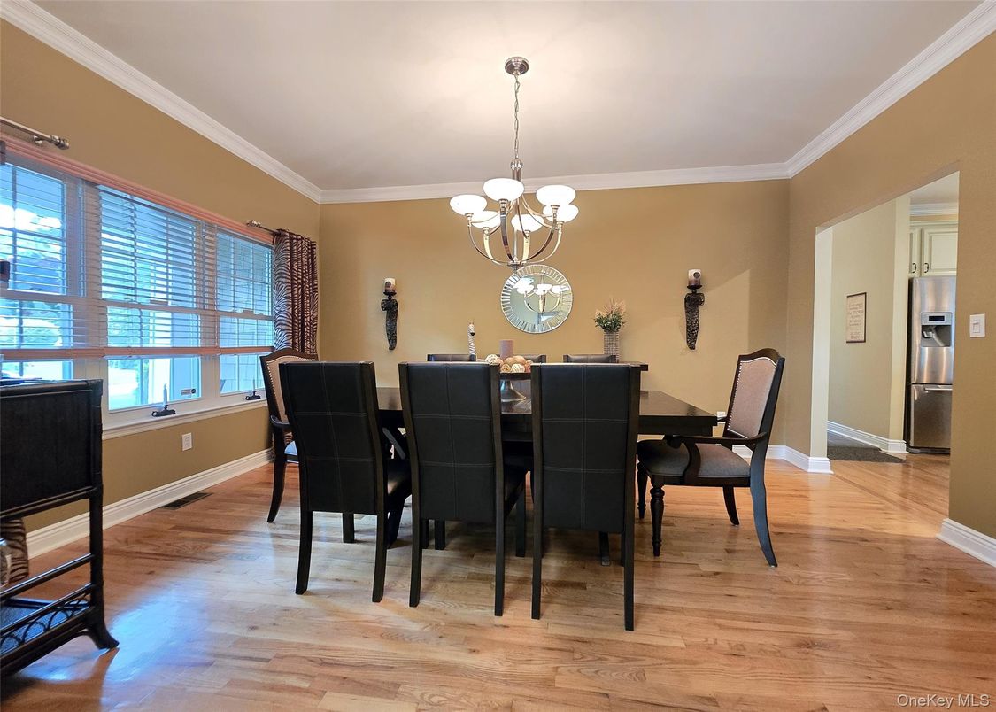 Chandelier, Dining room, Interior, Pendant Lights, Wood Texture Flooring