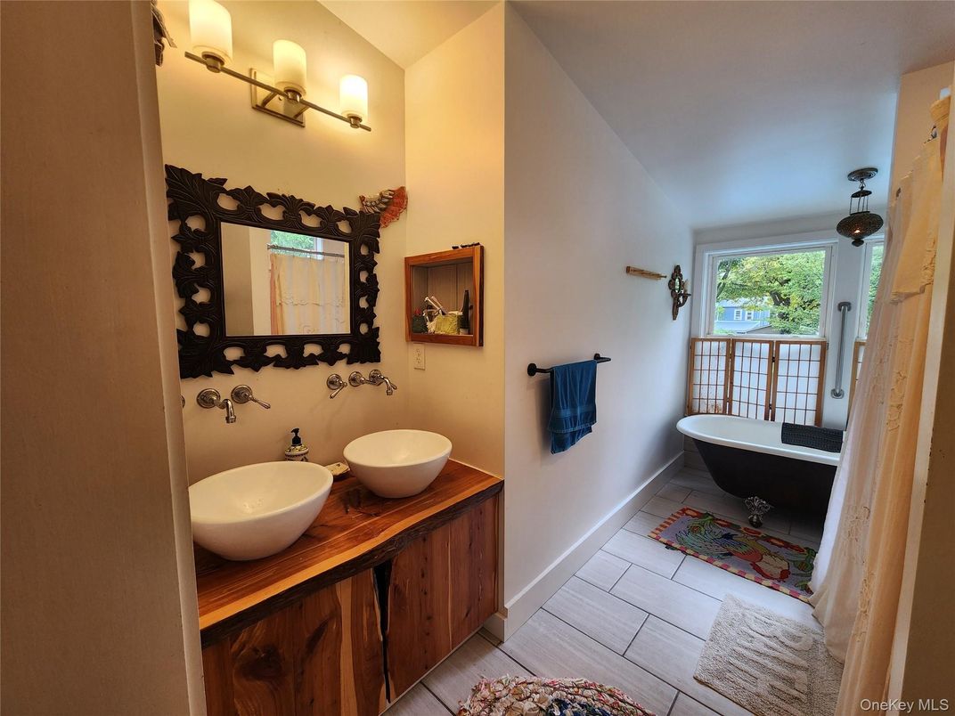 Bathroom, Dual Sink Vanities, Free Standing Baths, Interior