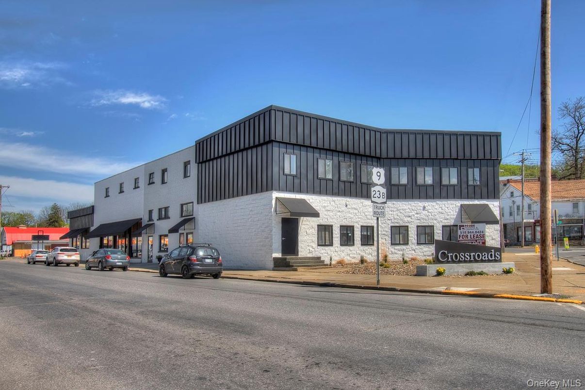 Exterior, Facade, Highrise