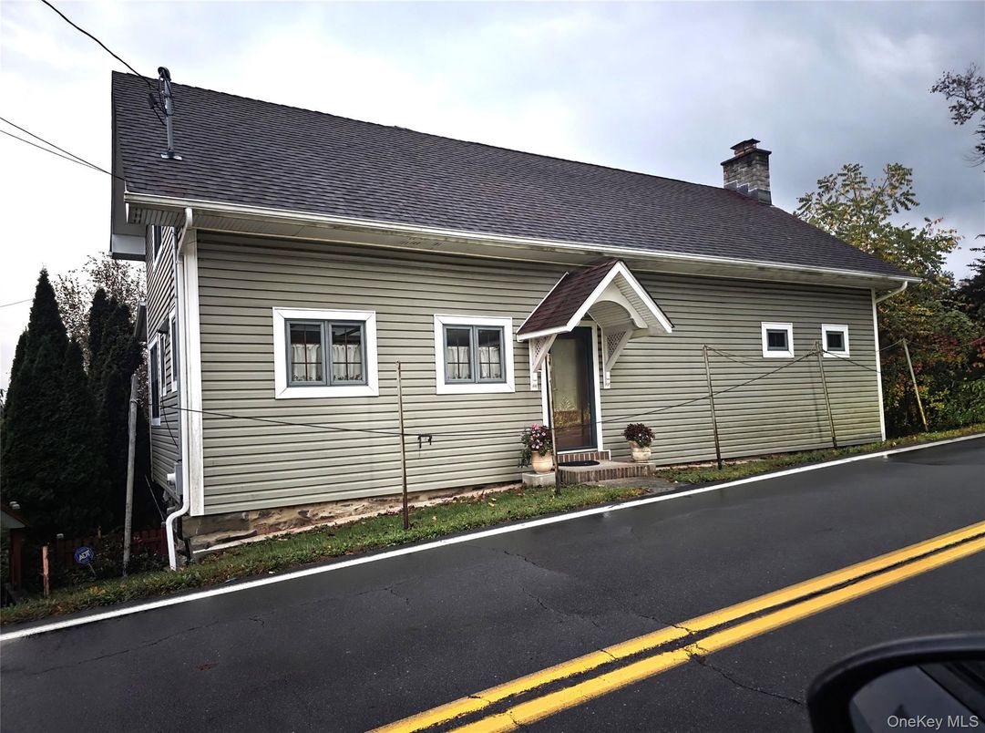 Exterior, Facade, Cape Cod