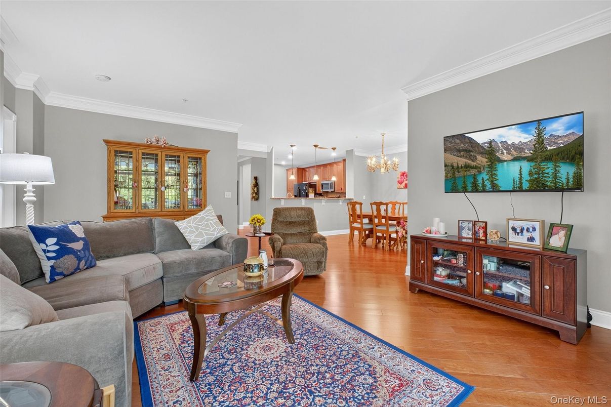 Dining room, Interior, Kitchen, Living room, Pendant Lights, Wood Texture Flooring