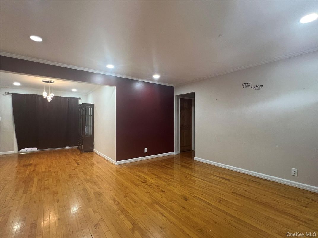 Empty room, Interior, Pendant Lights, Recessed Lighting, Wood Texture Flooring