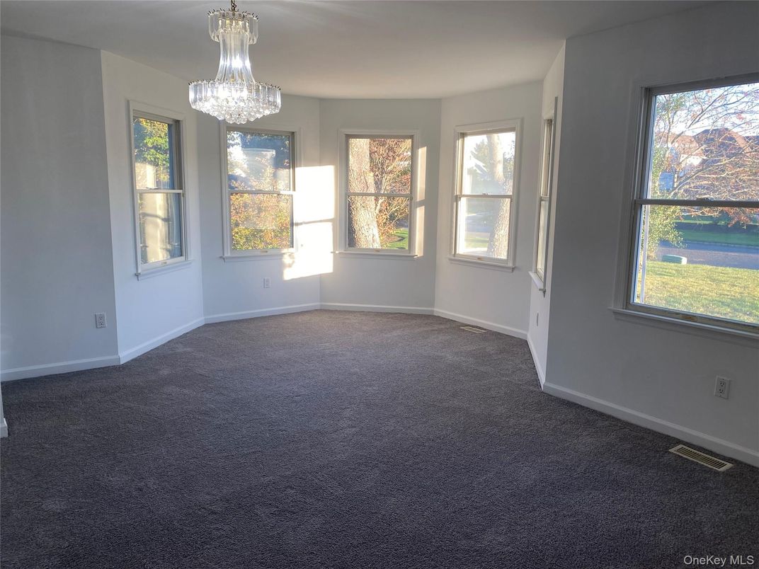 Chandelier, Empty room, Interior