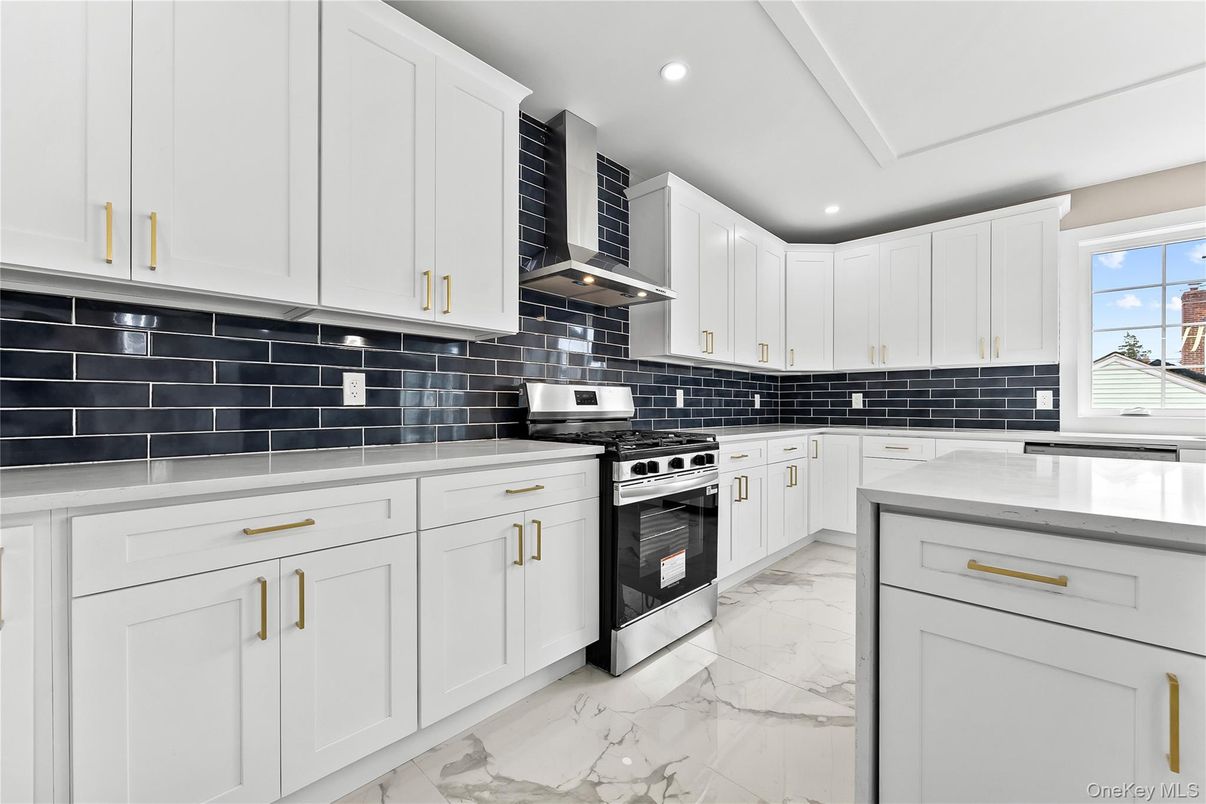 Interior, Kitchen, Marble, Recessed Lighting, Stainless Steel Appliances