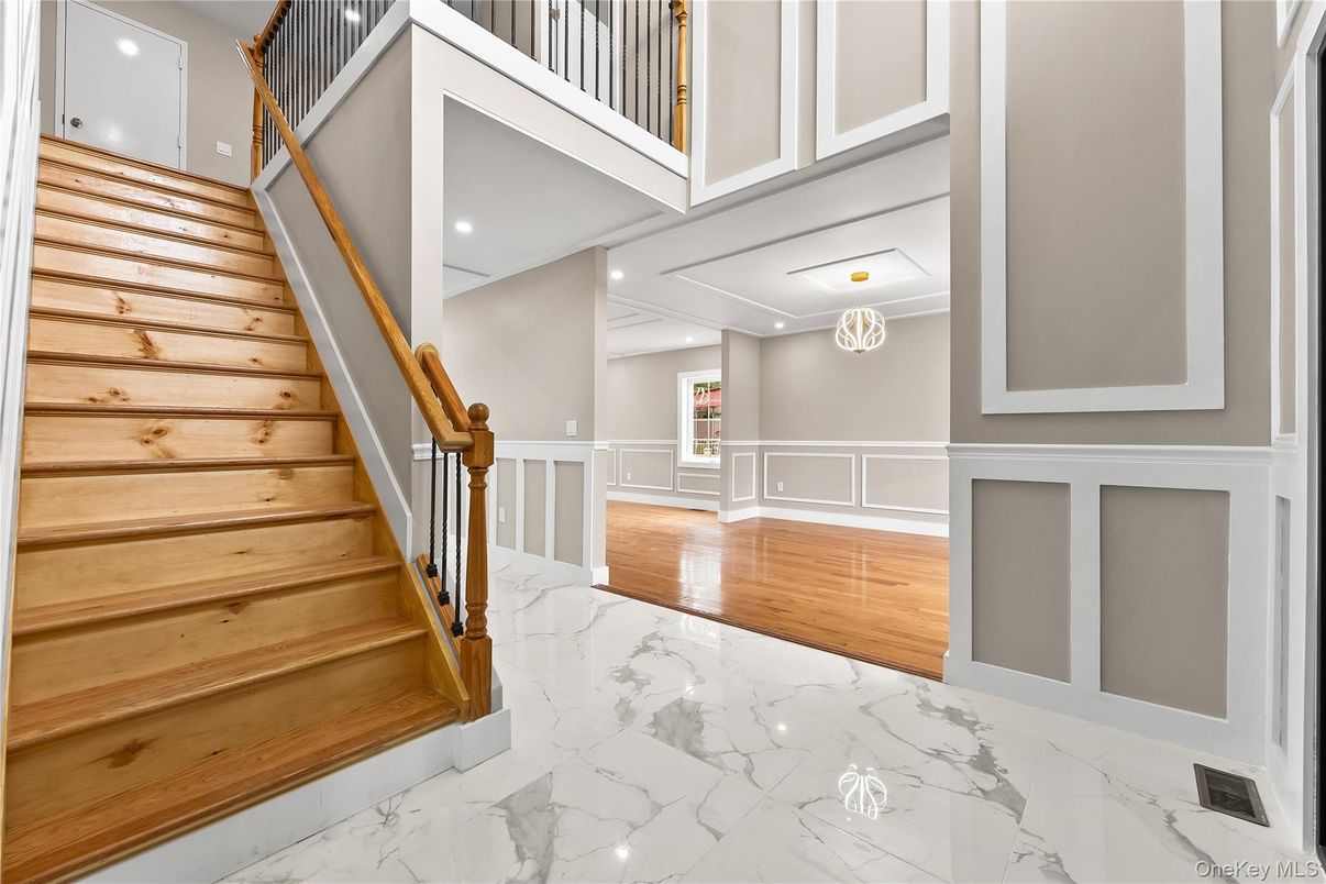 Interior, Marble, Recessed Lighting, Wood Texture Flooring