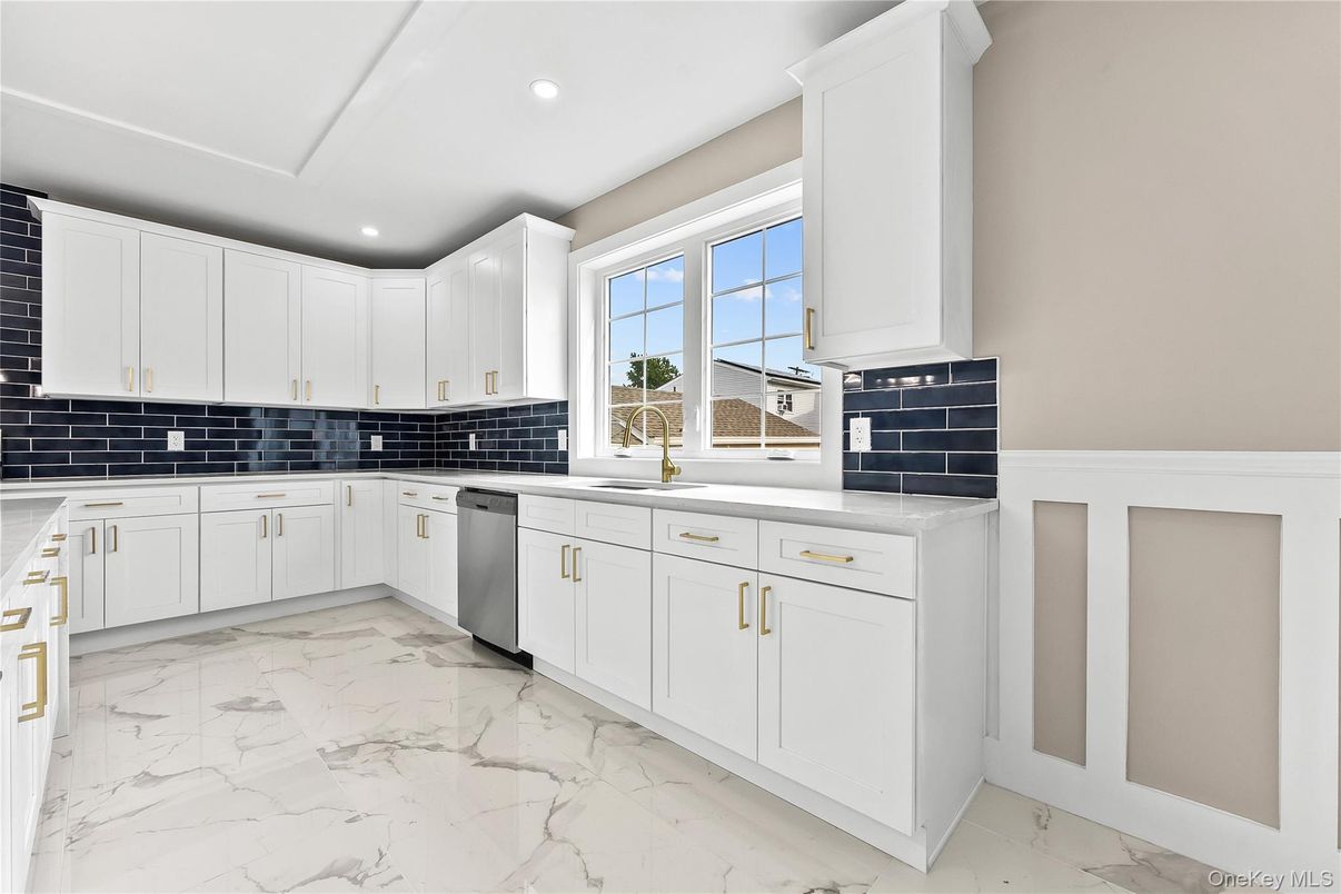 Interior, Kitchen, Marble, Recessed Lighting, Stainless Steel Appliances