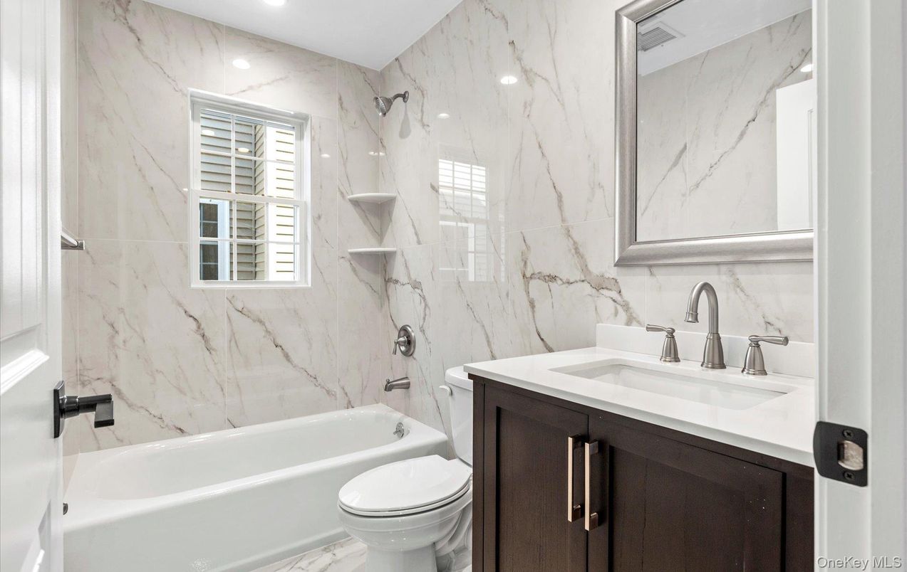 Bathroom, Interior, Marble, Marble Walls, Recessed Lighting