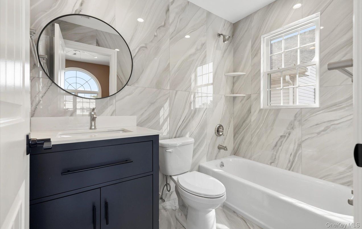 Bathroom, Interior, Marble, Marble Walls, Recessed Lighting