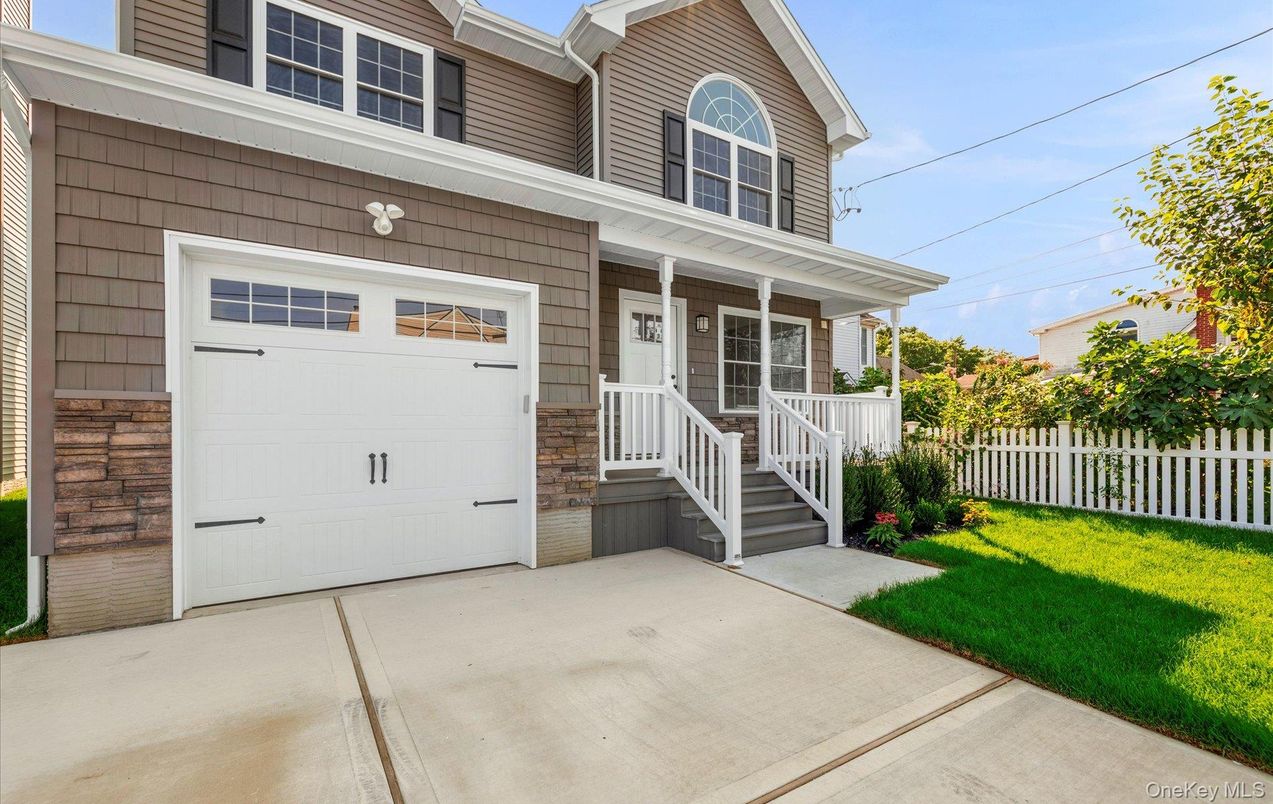 Exterior, Facade, None