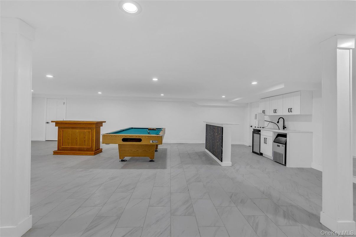 Billiard Table, Game Room, Interior, Marble, Recessed Lighting