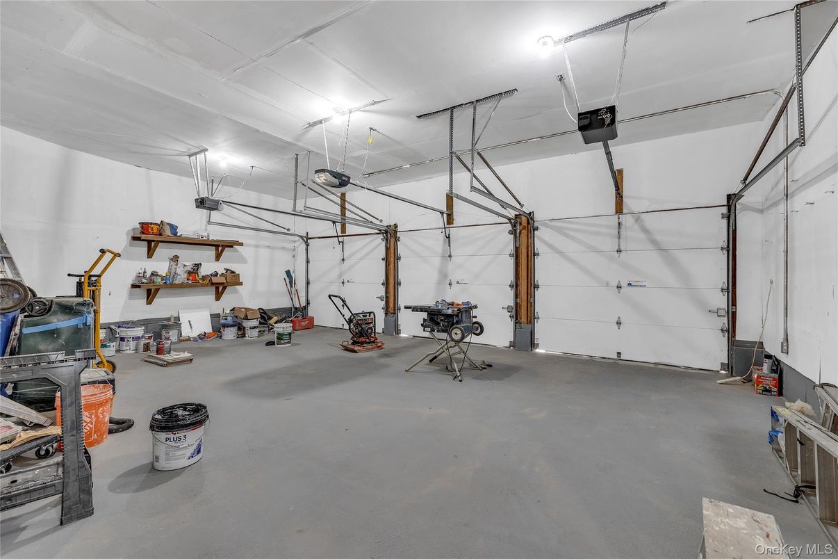 Garage, Interior
