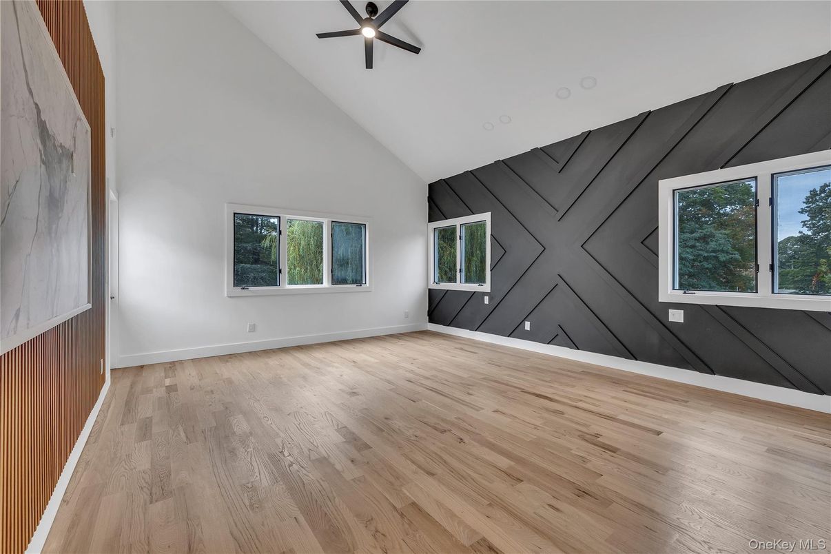 Empty room, Interior, Pendant Lights, Wood Texture Flooring