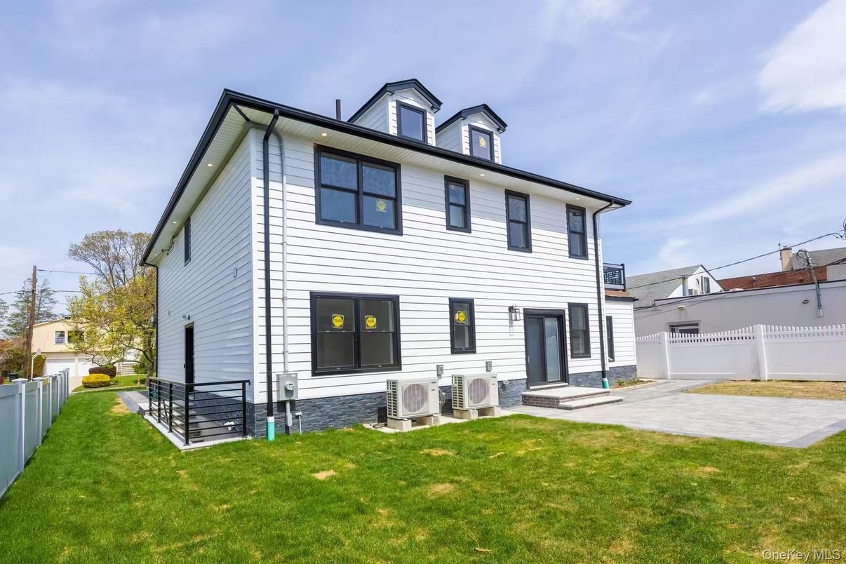Backyard, Exterior, Facade, Farmhouse