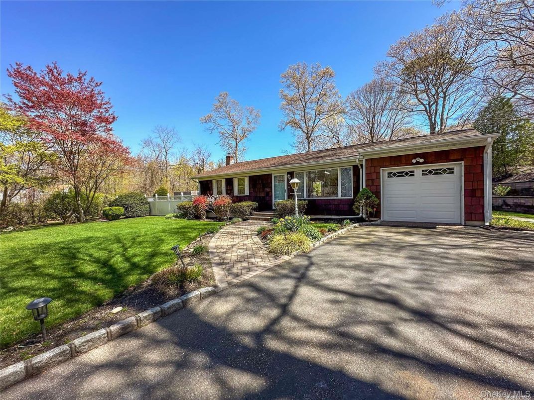 Attached, Exterior, Facade, Brick Facade, Ranch