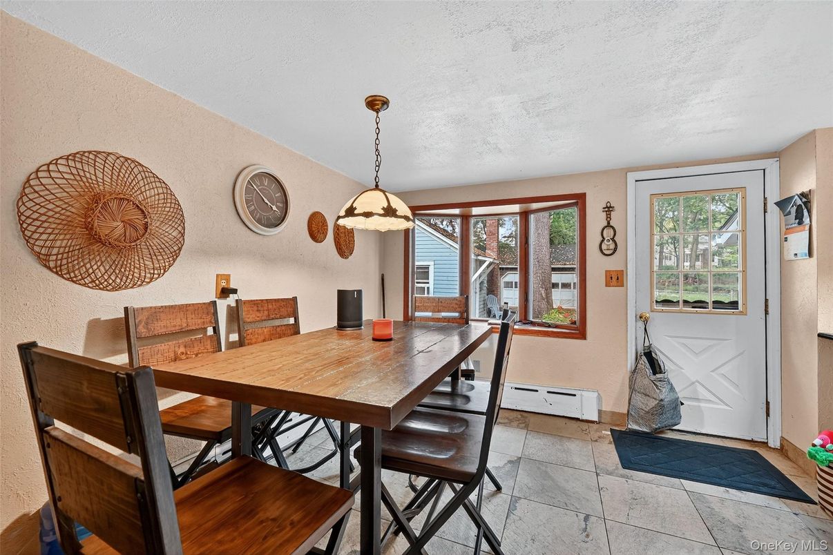 Dining room, Interior, Pendant Lights