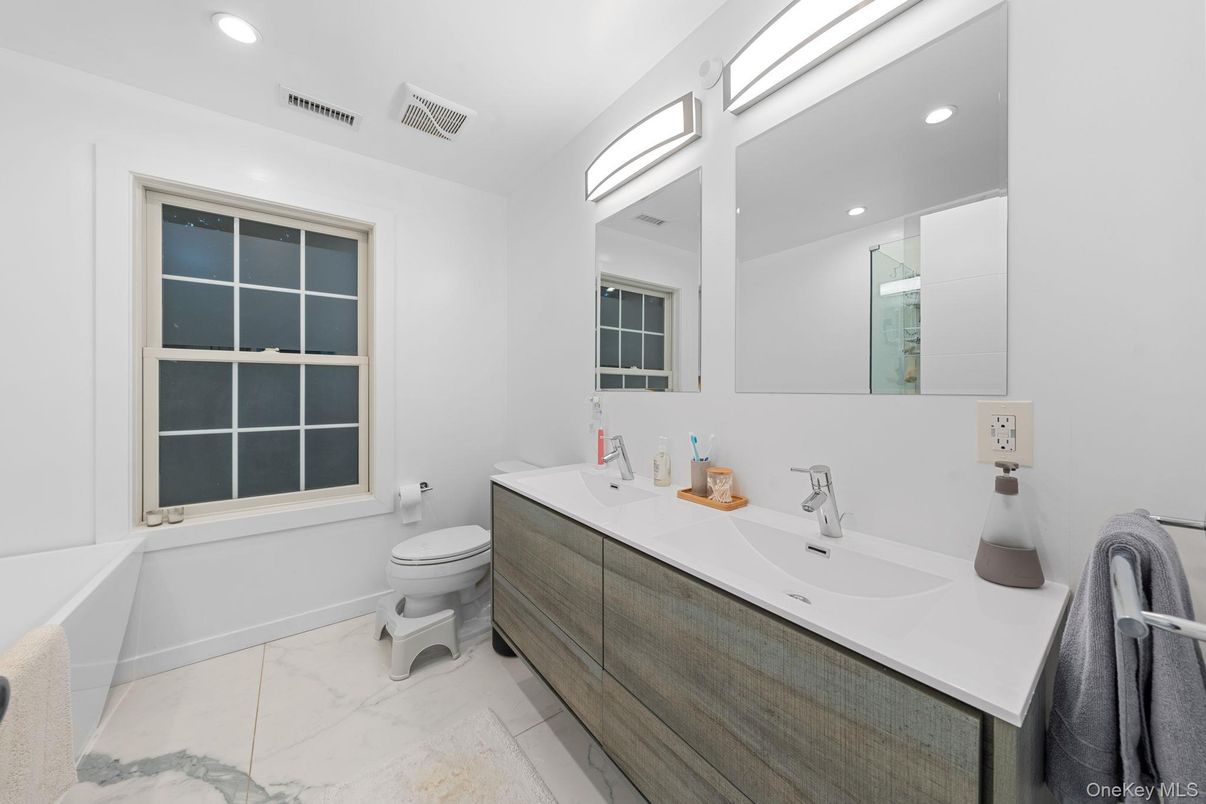 Bathroom, Dual Sink Vanities, Interior, Marble, Recessed Lighting