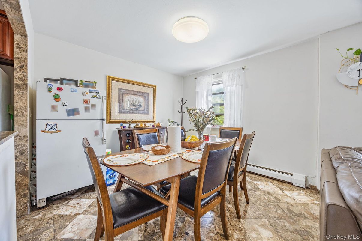 Dining room, Interior