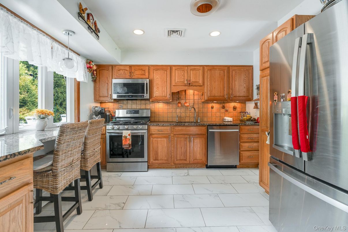 Interior, Kitchen, Marble, Recessed Lighting, Stainless Steel Appliances