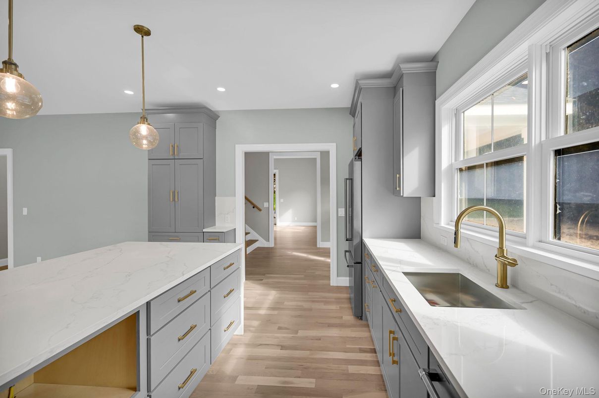 Interior, Kitchen, Pendant Lights, Recessed Lighting, Wood Texture Flooring