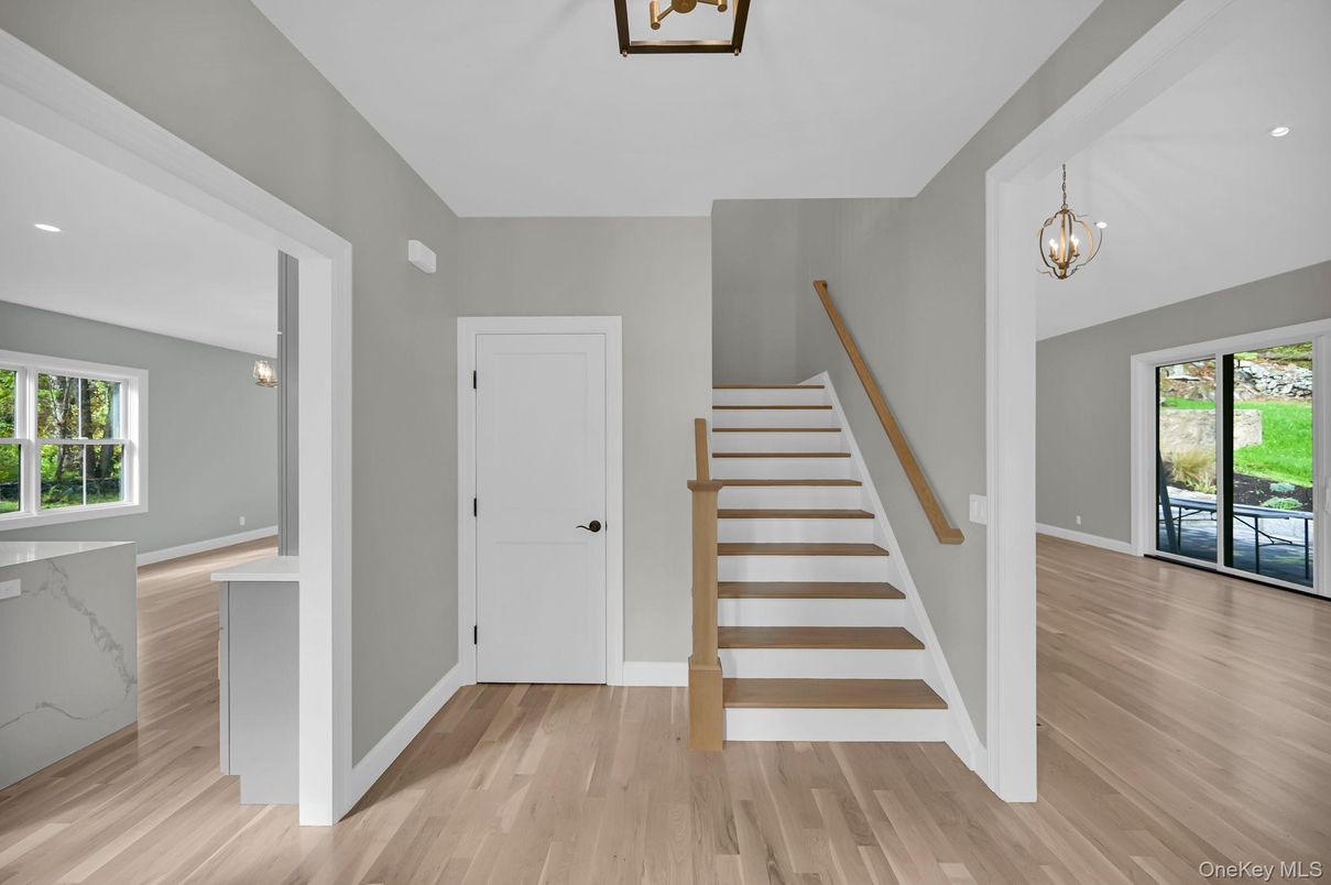 Interior, Pendant Lights, Recessed Lighting, Wood Texture Flooring