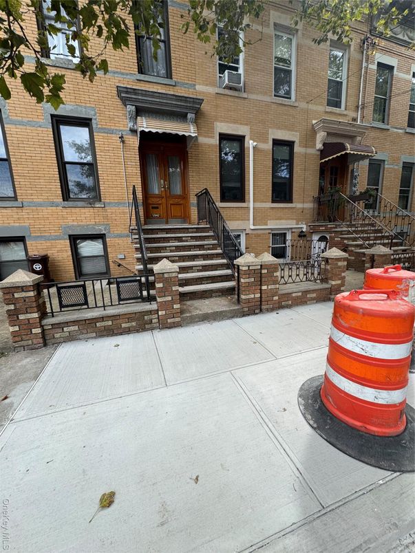 Exterior, Facade, Brick Facade, Brownstone