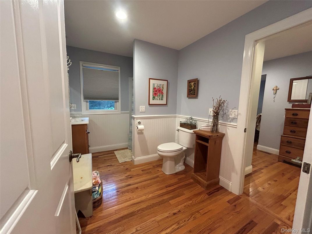 Bathroom, Interior, Recessed Lighting, Wood Texture Flooring