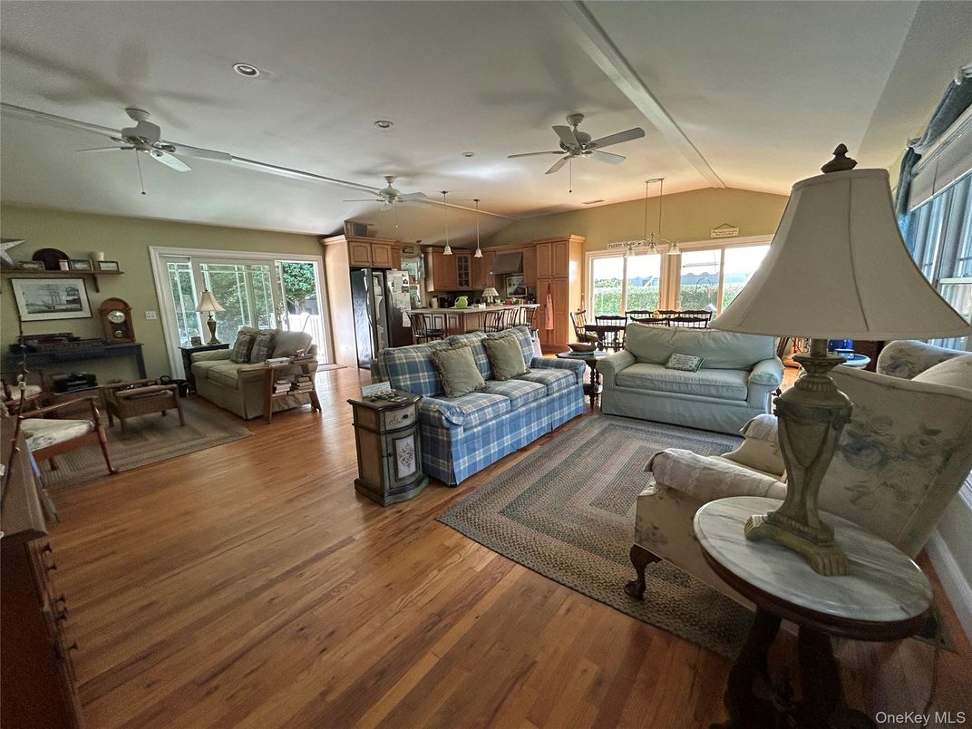 Interior, Kitchen, Living room, Recessed Lighting, Wood Texture Flooring