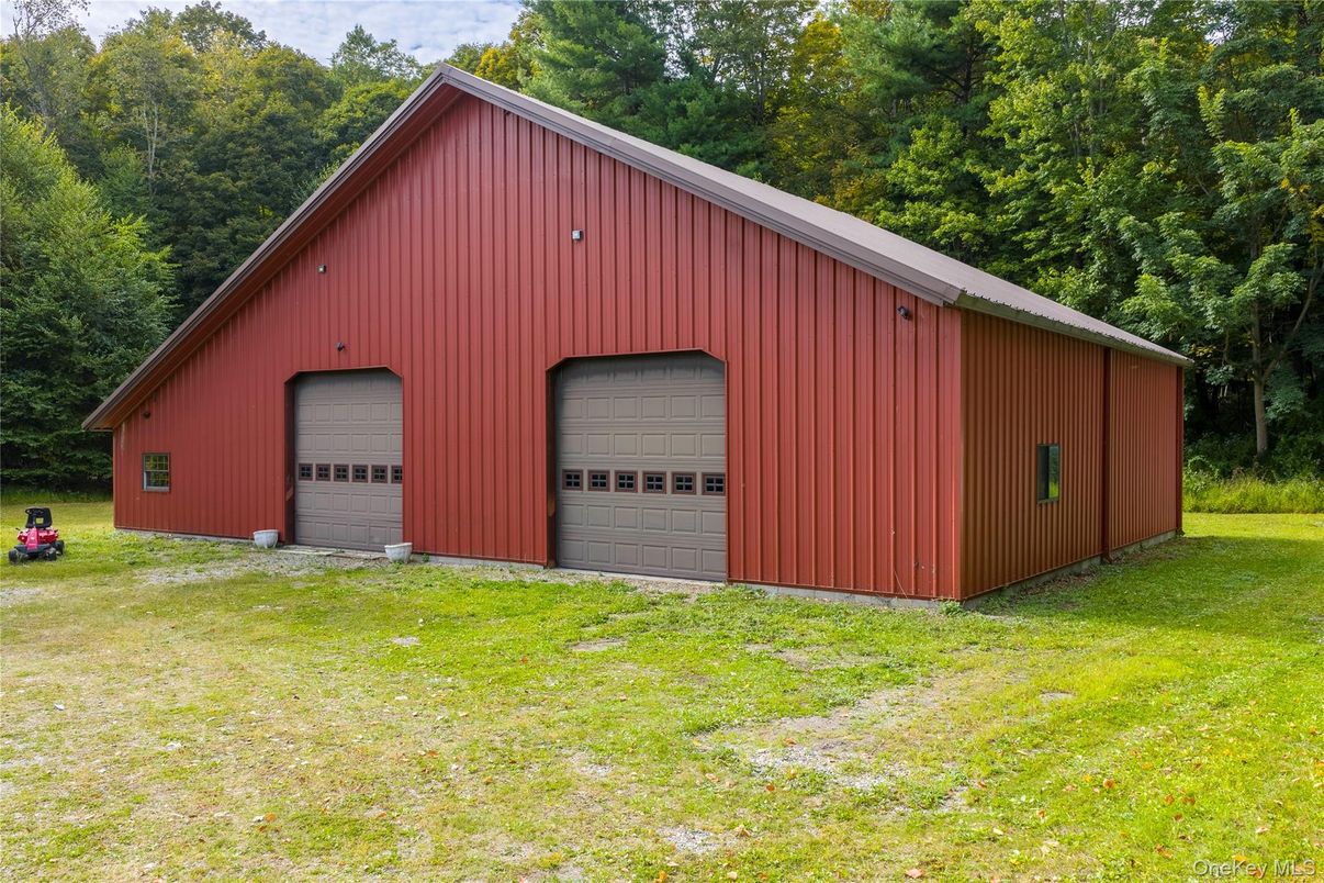 Detached Garage, Exterior